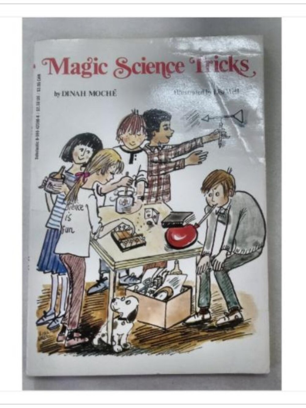 Magic Science Tricks Dinah Moché 1977 Paperback Book Vintage Novel Read Classic